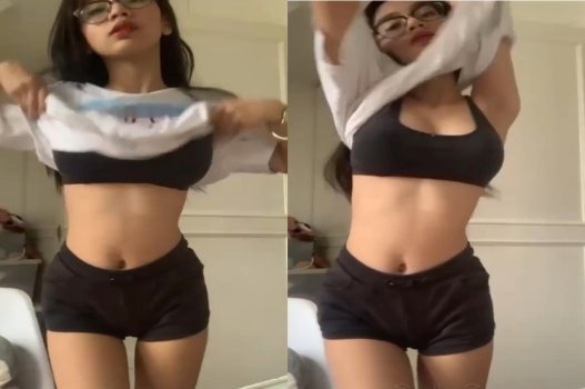 Quan hệ Việt Nam sinh viên ngực khủng